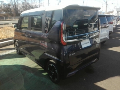 NISSAN ROOX