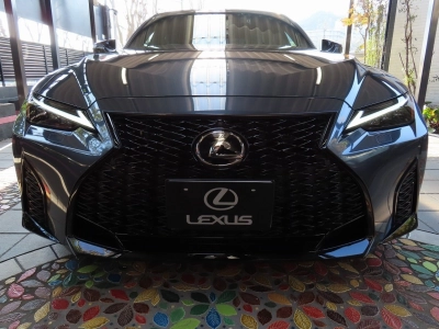 LEXUS IS