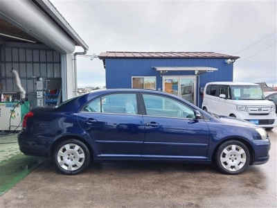 TOYOTA AVENSIS