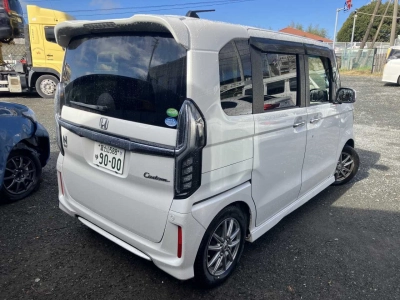 HONDA N BOX CUSTOM
