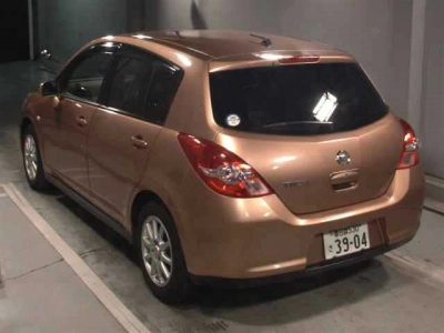 NISSAN TIIDA