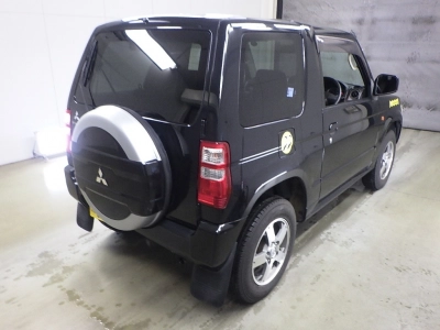 MITSUBISHI PAJERO MINI