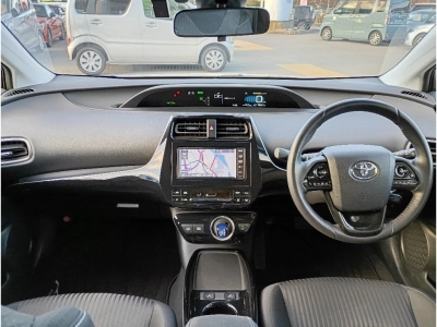 TOYOTA PRIUS PHV