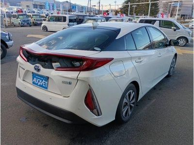 TOYOTA PRIUS PHV