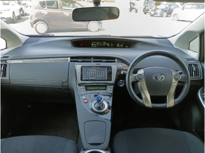 TOYOTA PRIUS PHV
