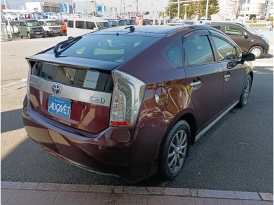TOYOTA PRIUS PHV