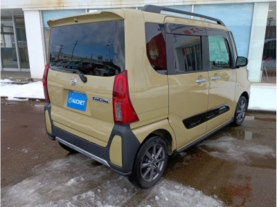 DAIHATSU TANTO FUN CROSS