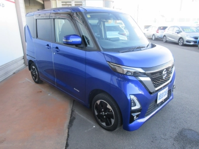 NISSAN ROOX