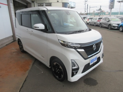 NISSAN ROOX