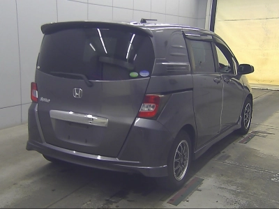 HONDA FREED SPIKE