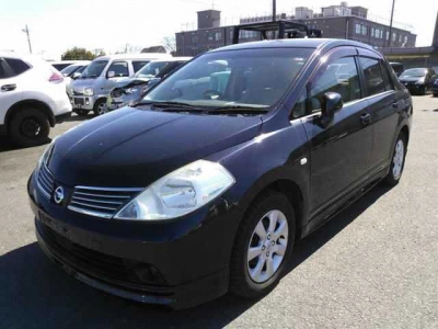 NISSAN TIIDA LATIO