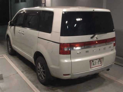 MITSUBISHI DELICA D:5