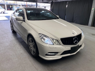 MERCEDES BENZ E CLASS