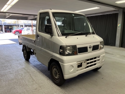 NISSAN CLIPPER TRUCK