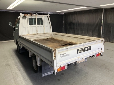NISSAN VANETTE TRUCK