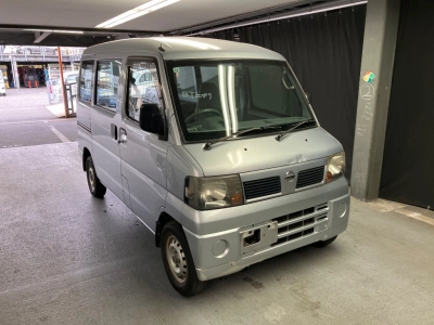 NISSAN CLIPPER VAN