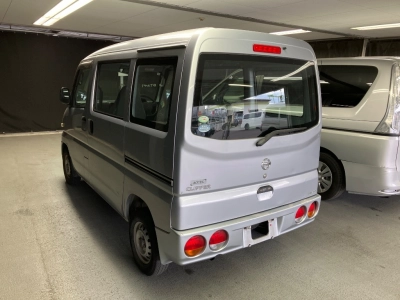NISSAN CLIPPER VAN