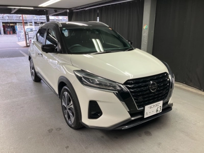 NISSAN KICKS