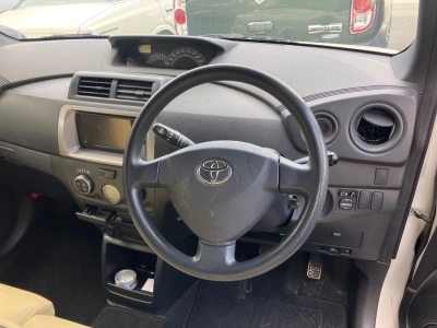 TOYOTA BB