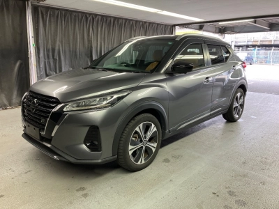 NISSAN KICKS