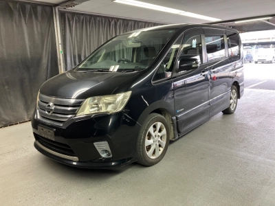 NISSAN SERENA