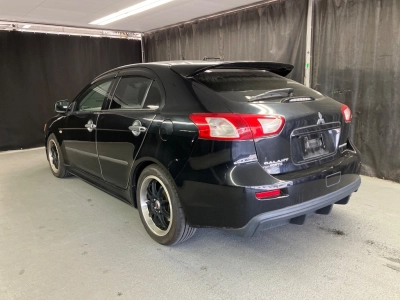 MITSUBISHI GALANT FORTIS SPORTBACK