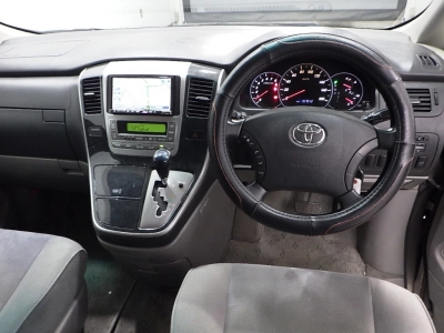 TOYOTA ALPHARD V