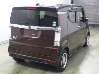 HONDA N-BOX SLASH