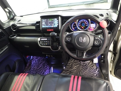 HONDA N BOX +