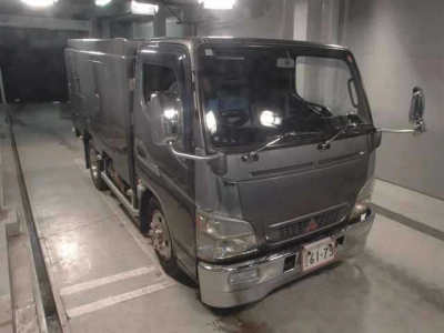 MITSUBISHI CANTER