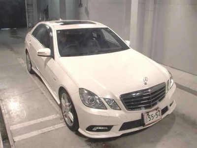MERCEDES BENZ E CLASS