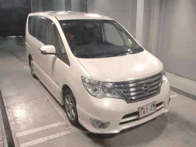 NISSAN SERENA