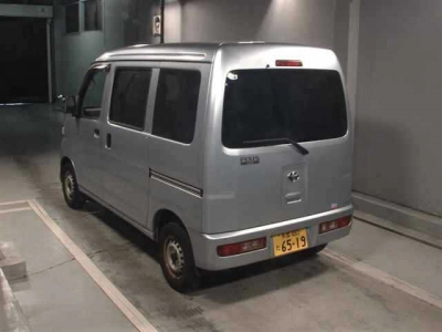 TOYOTA PIXIS VAN