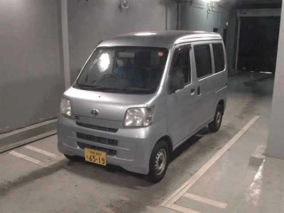 TOYOTA PIXIS VAN