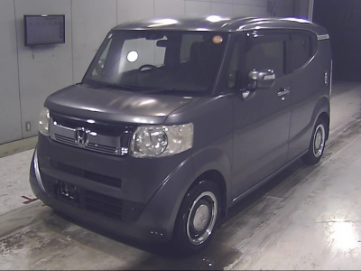 HONDA N-BOX SLASH