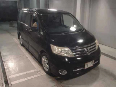 NISSAN SERENA