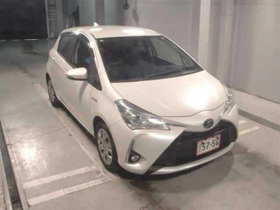TOYOTA VITZ