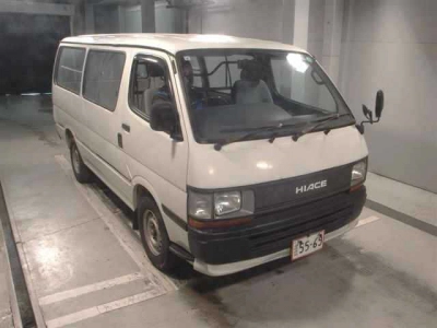 TOYOTA HIACE VAN
