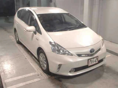 TOYOTA PRIUS ALPHA