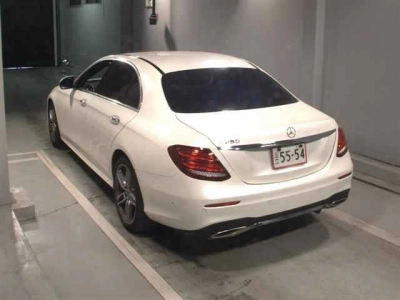 MERCEDES BENZ E CLASS