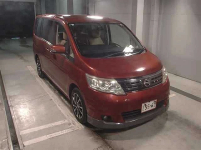NISSAN SERENA