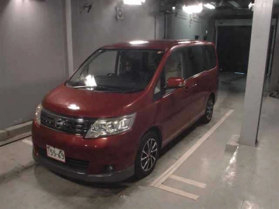 NISSAN SERENA