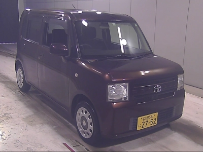 TOYOTA PIXIS SPACE