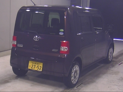 TOYOTA PIXIS SPACE