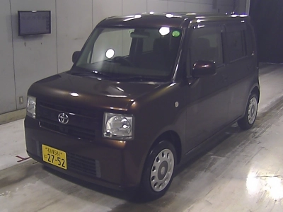 TOYOTA PIXIS SPACE