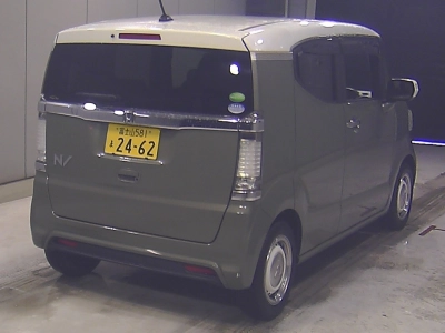HONDA N-BOX SLASH