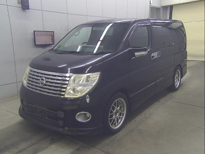 NISSAN ELGRAND