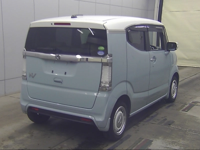 HONDA N-BOX SLASH