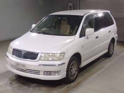 MITSUBISHI CHARIOT GRANDIS