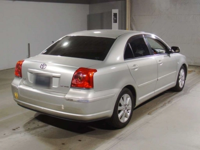 TOYOTA AVENSIS SEDAN